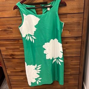 Sleeveless dress size 4
